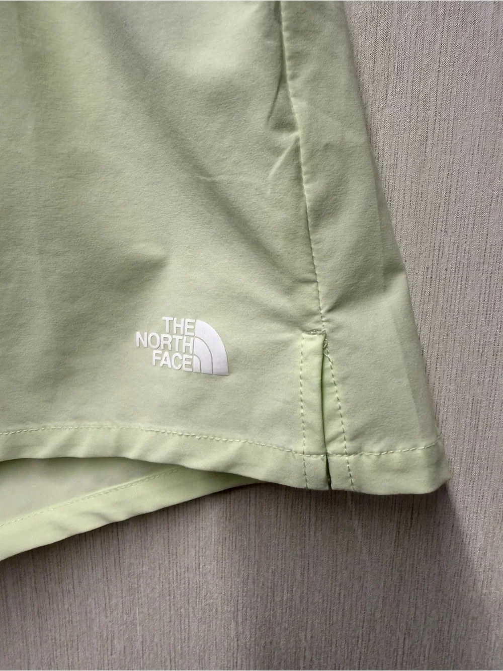 The North Face Wander 2-Toned Athletic Shorts Purple Green, Size XS